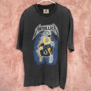Metallica shirt